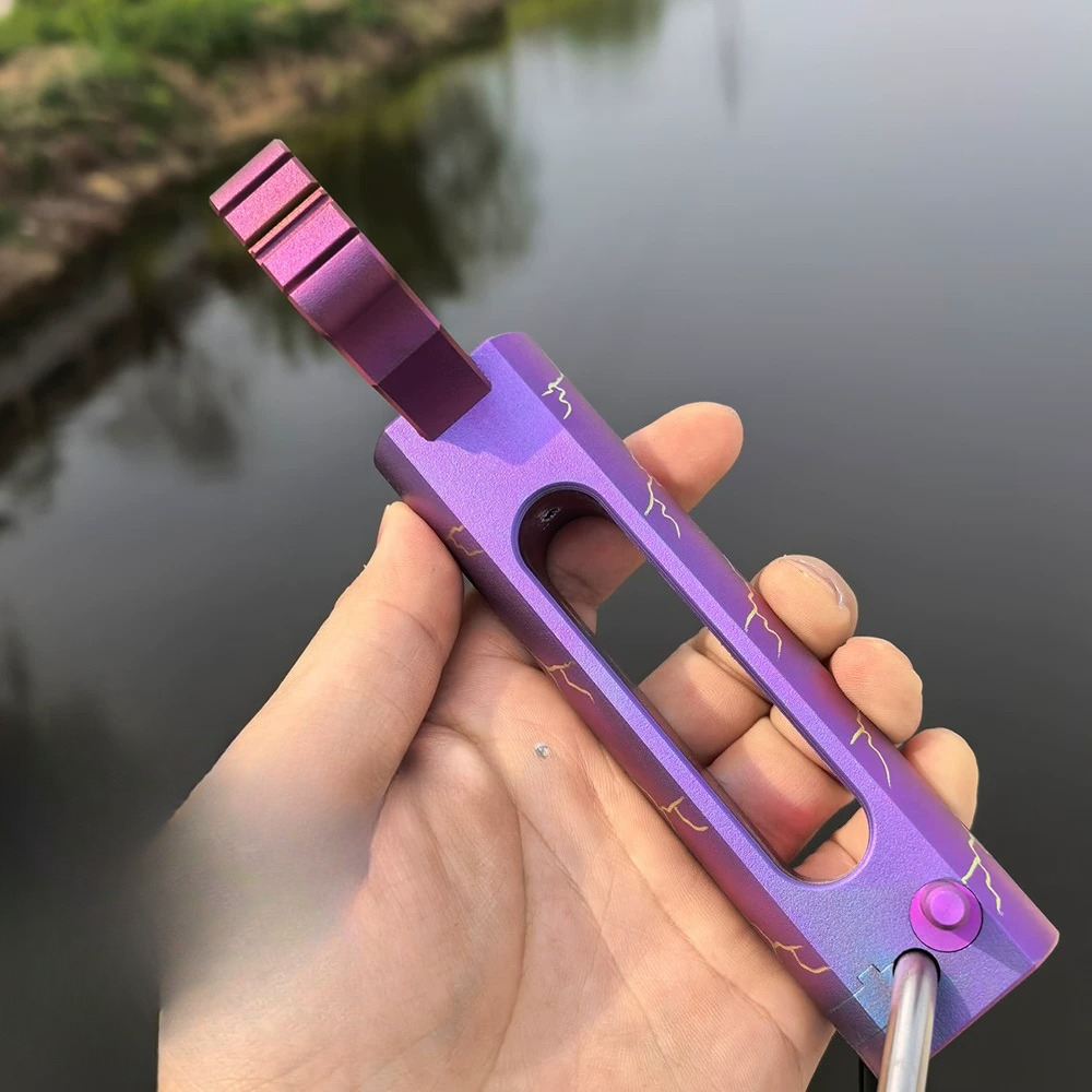 チタン合金製四枚カードフラットレザースリングショット、フロス - Hunting Outdoors Card のレビューと価格